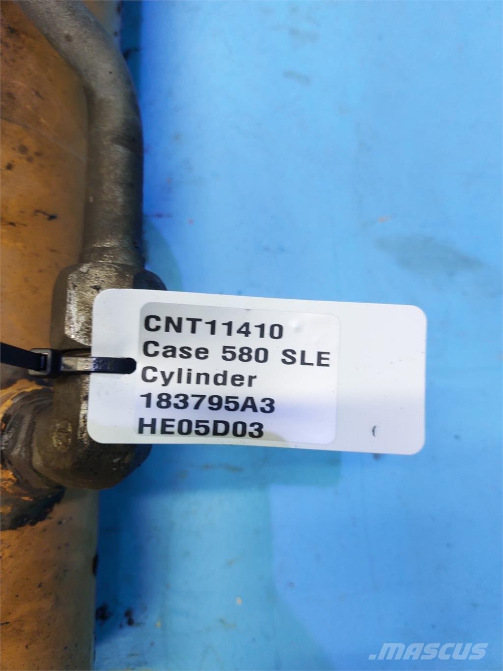 CASE 580 SLE Pelle rétro arrière
