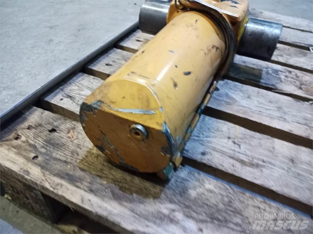 CASE 595 Pelle rétro arrière
