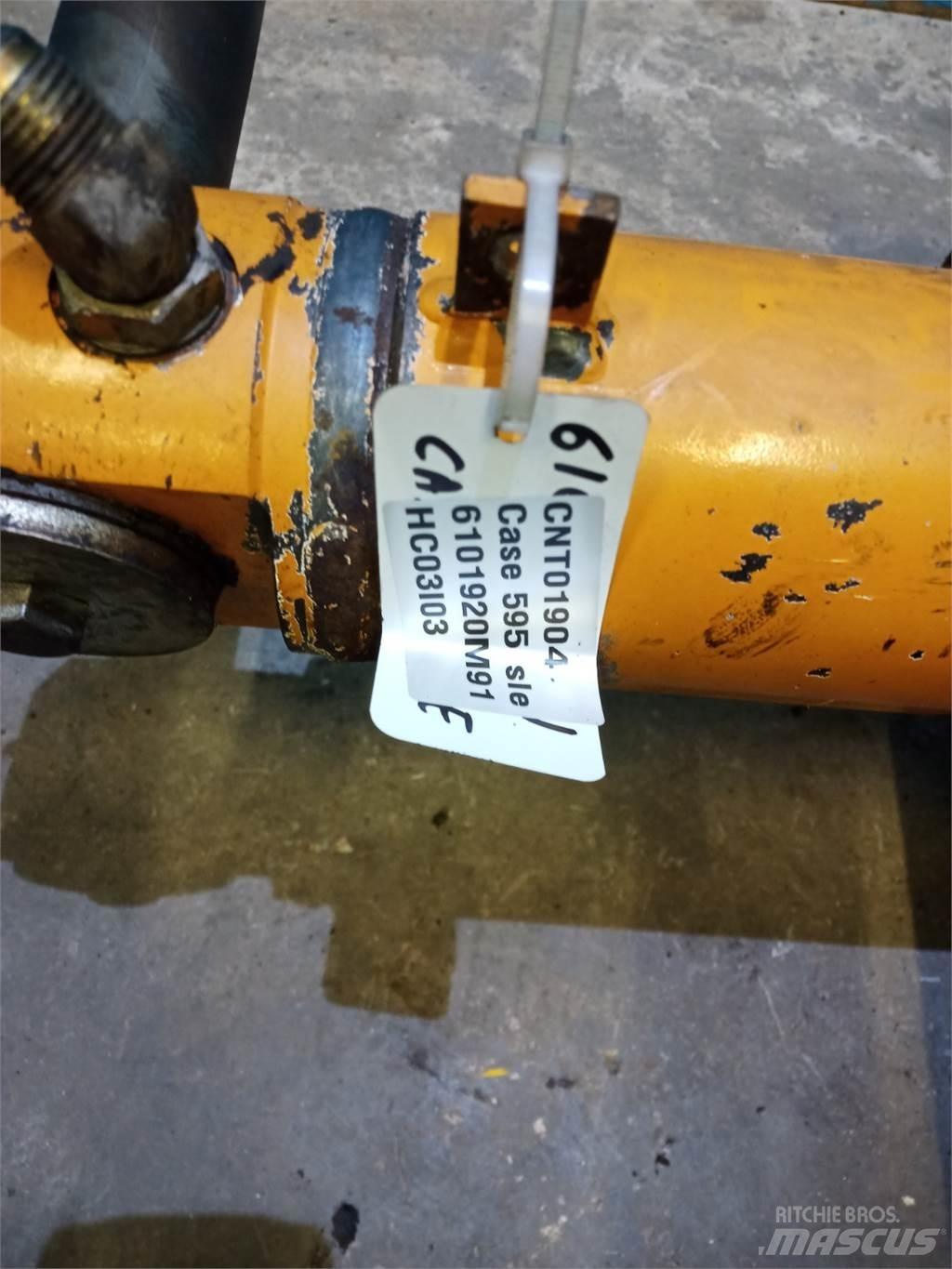 CASE 595 Bras et Godet