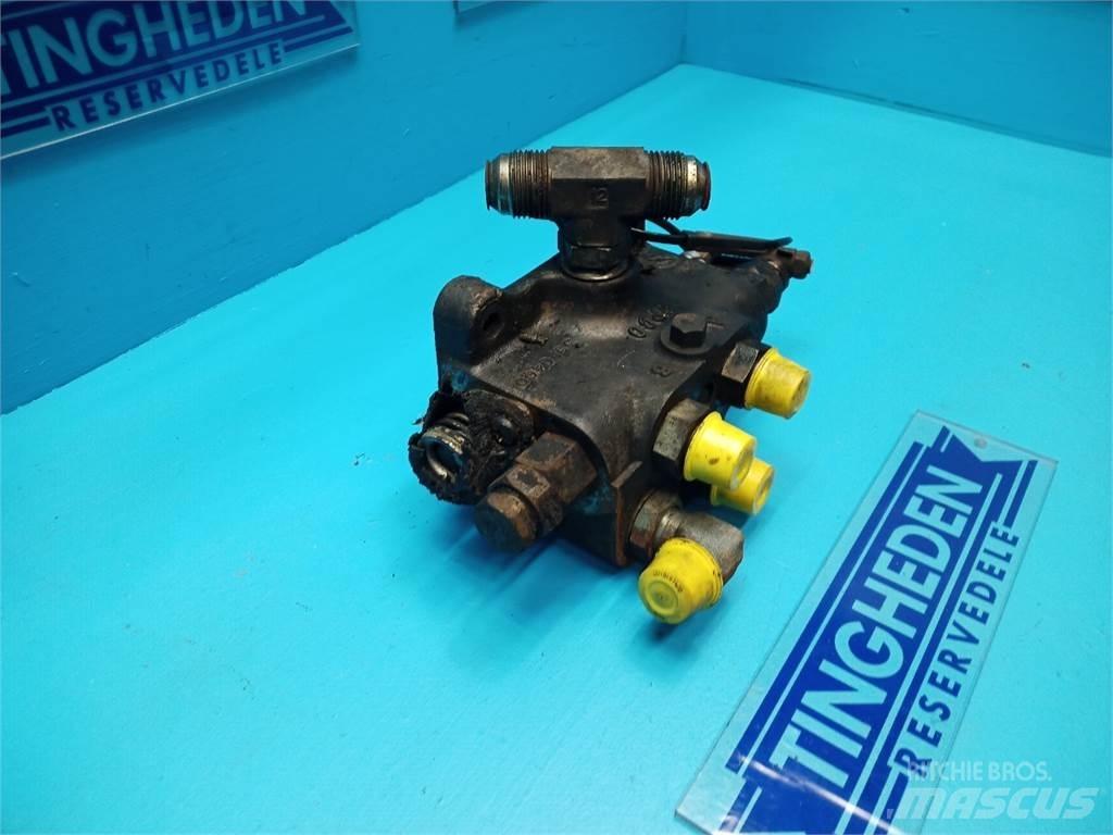 CASE 595 Hydraulique