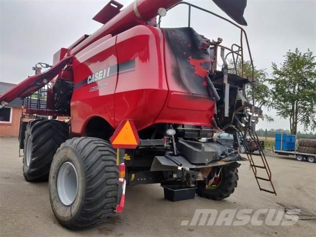 CASE 8010 Moissonneuse batteuse