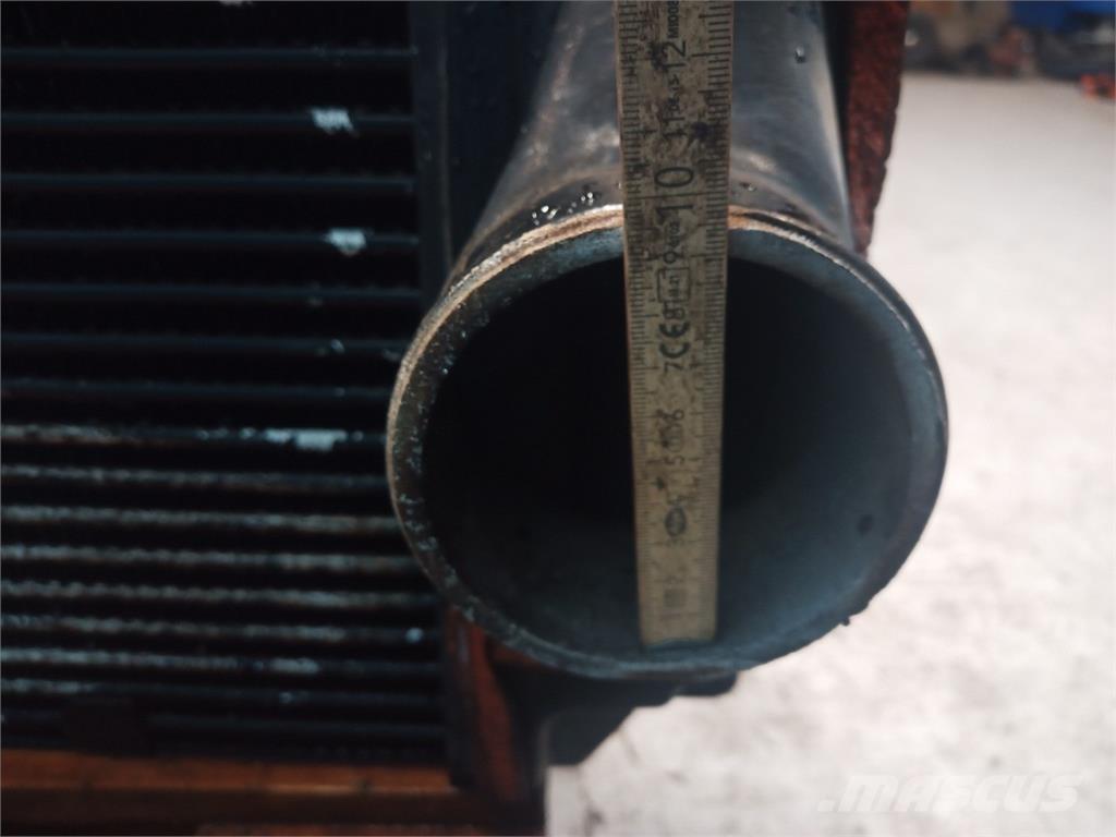 CASE 8010 Radiateurs