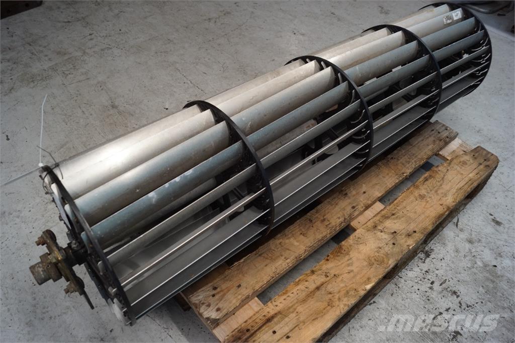 CASE 8010 Sableuse et saleuse