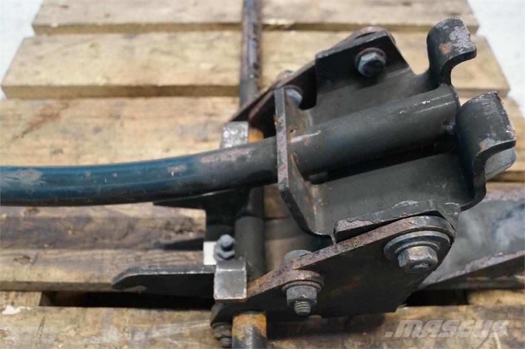 CASE 8010 Sableuse et saleuse