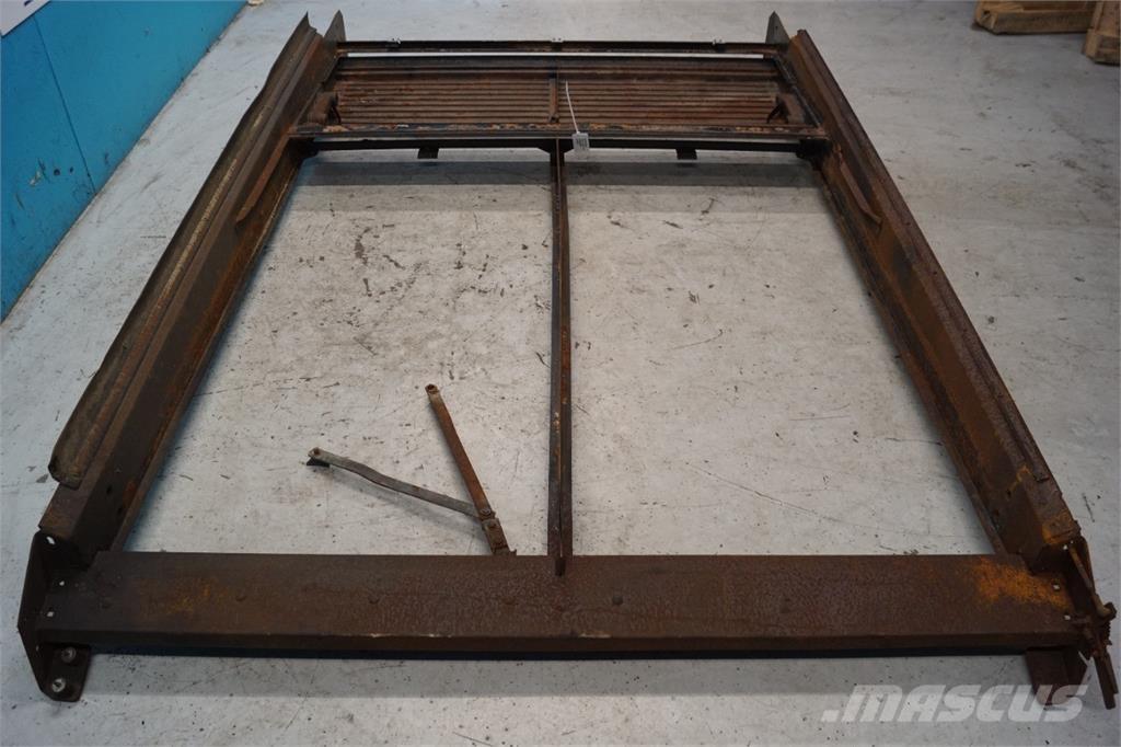 CASE 8010 Sableuse et saleuse