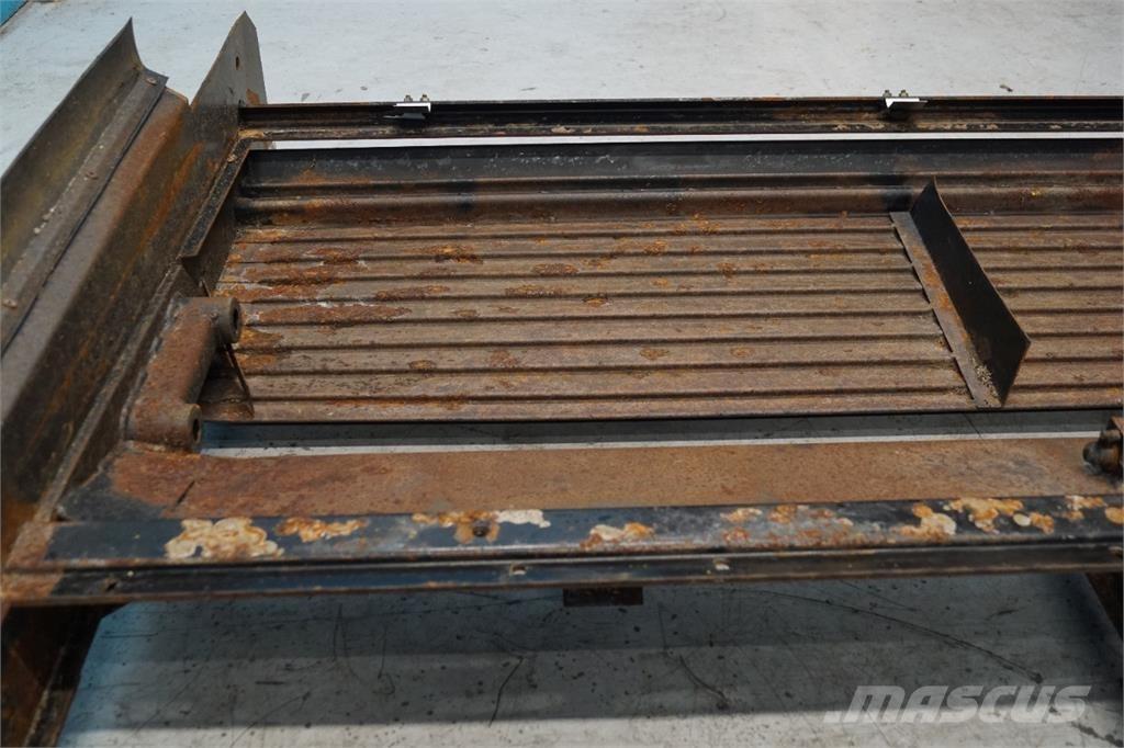 CASE 8010 Sableuse et saleuse