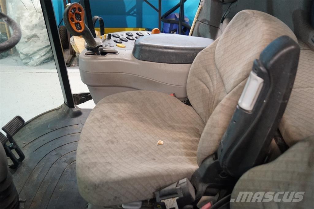 CASE 8010 Cabines et Intérieur