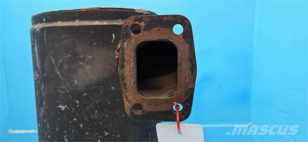 CASE 844S Moteur