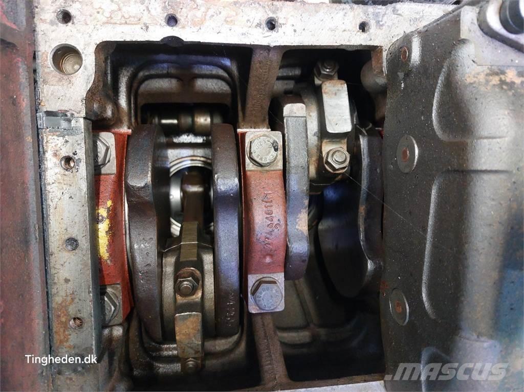 CASE D268 Moteur