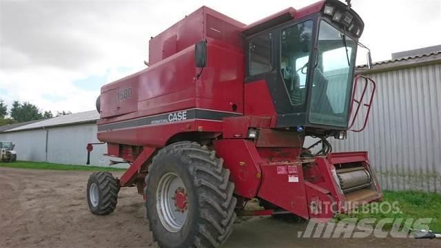 Case IH 1680 Moissonneuse batteuse