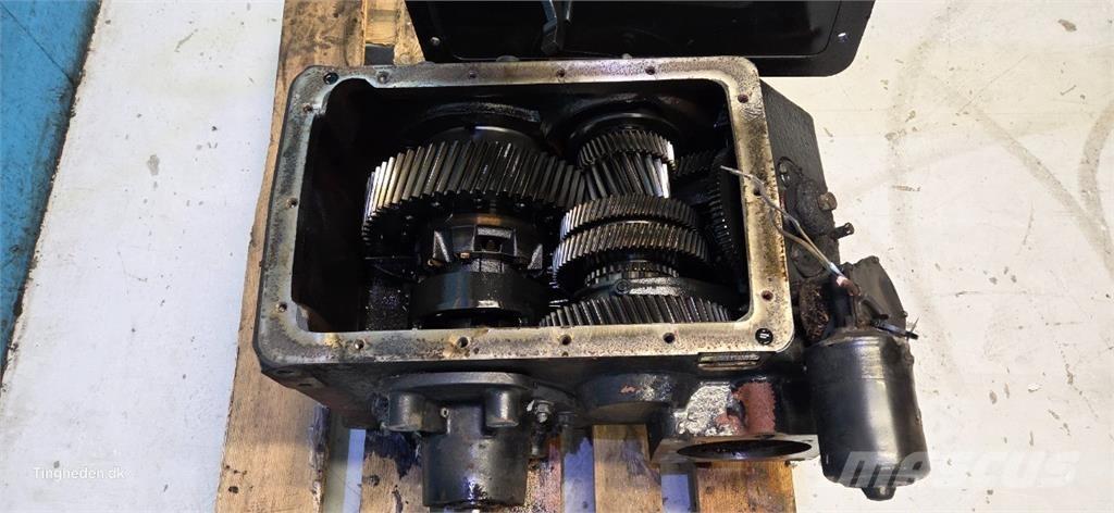 Case IH 8010 Transmission
