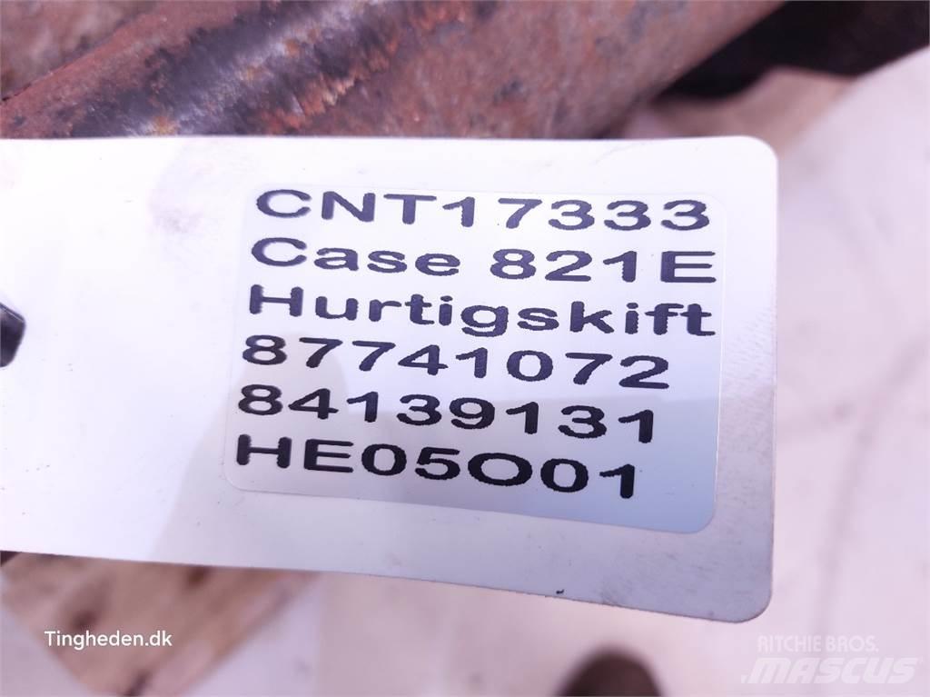 Case IH 821E Attache rapide pour godet