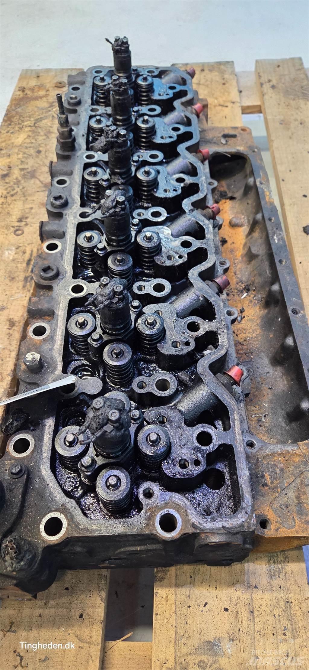 Case IH 821E Moteur