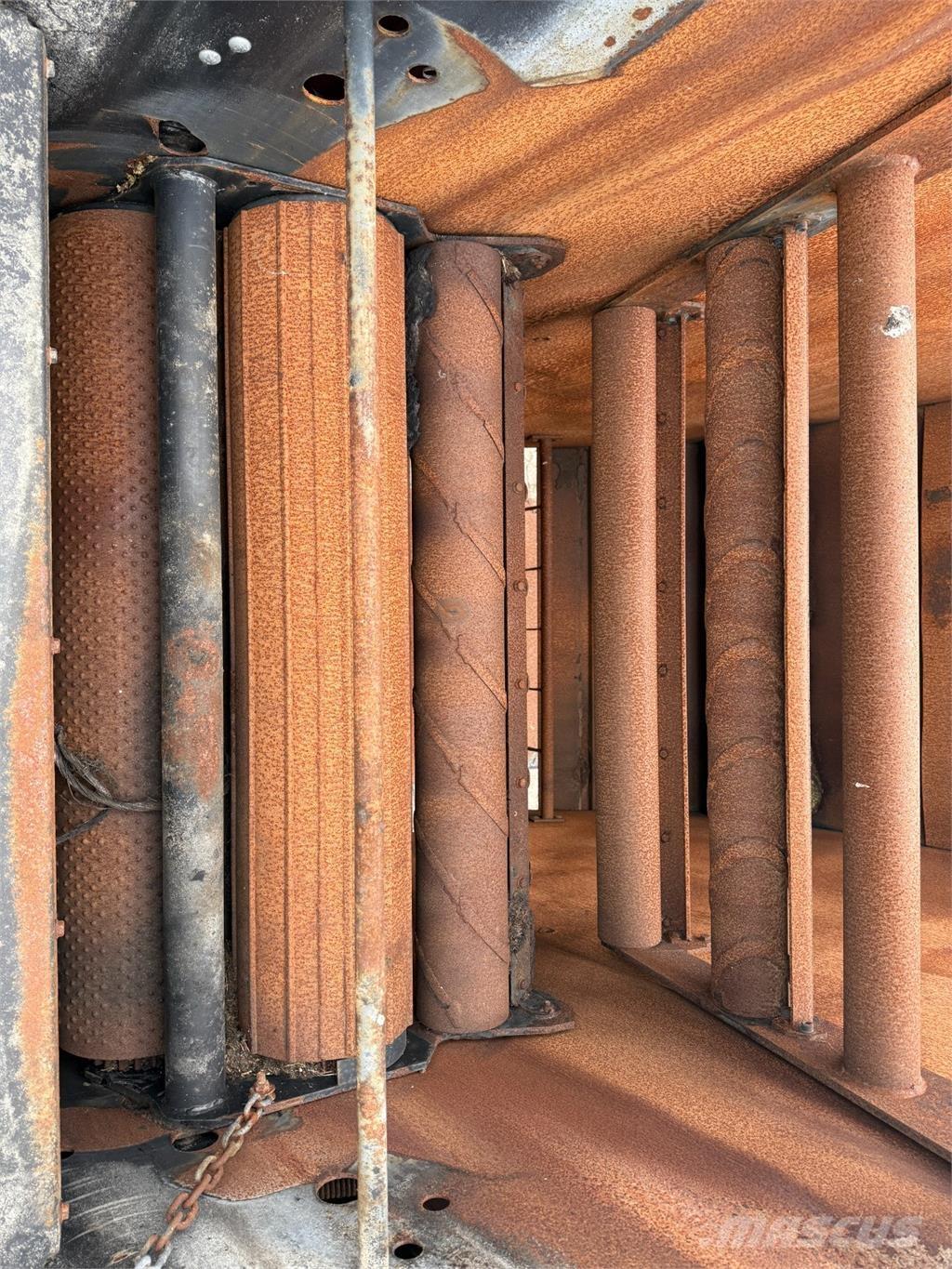 CASE RB464 Presse à balle ronde