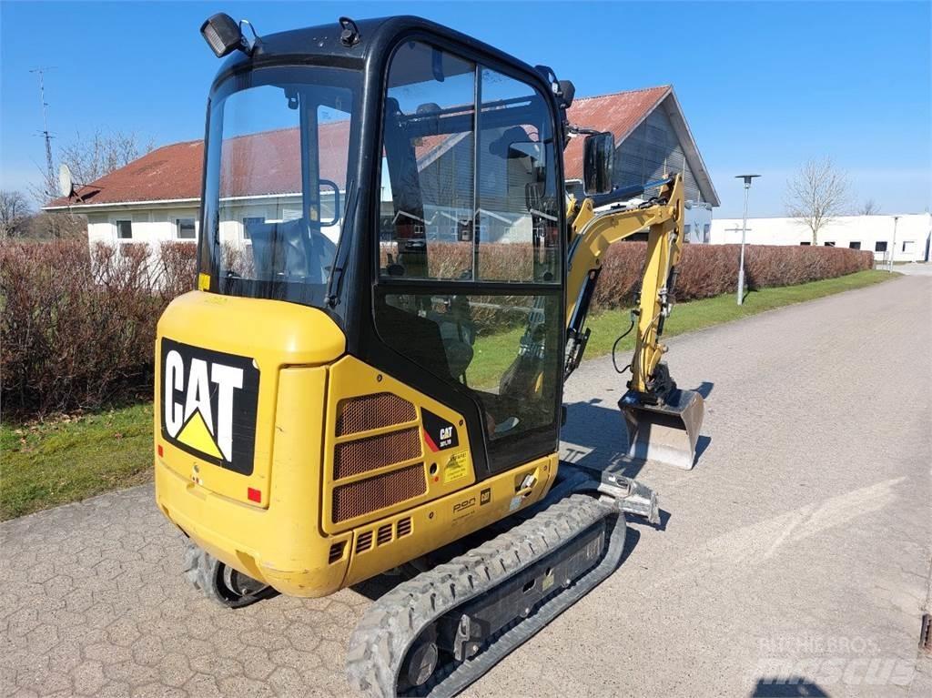 CAT 301.7D Mini pelle < 7t