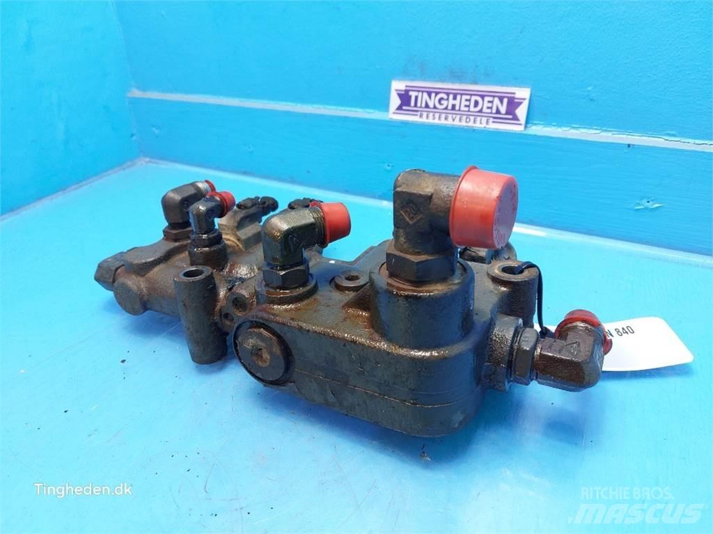 CLAAS Axion 840 Hydraulique