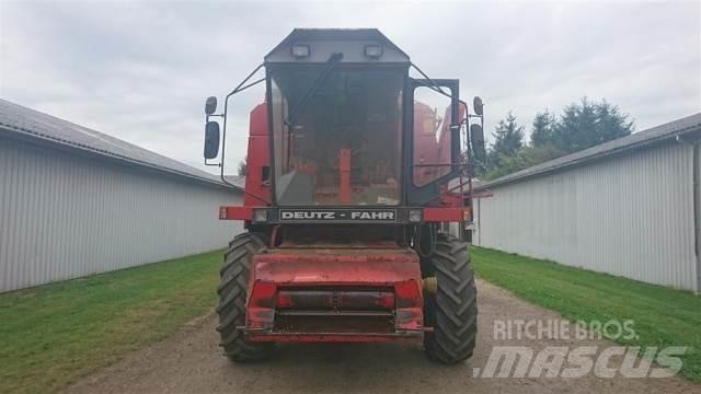 Deutz-Fahr M2680 Moissonneuse batteuse