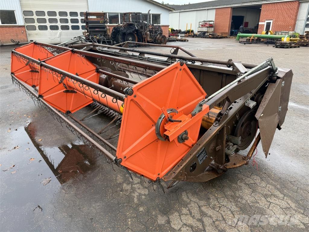 Dronningborg 14 Accessoires moissonneuse batteuse