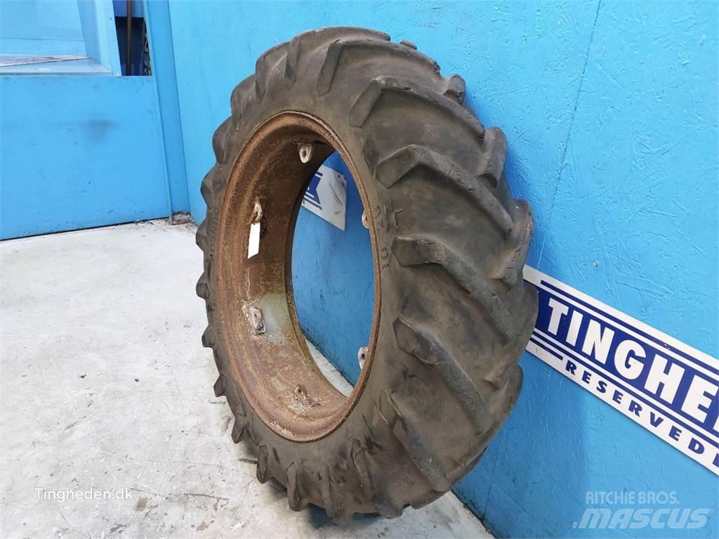 Dunlop 28 10-28 Pneus, roues et jantes
