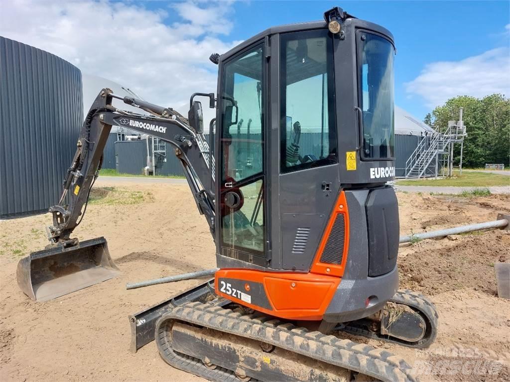Eurocomach 25ZT Mini pelle < 7t
