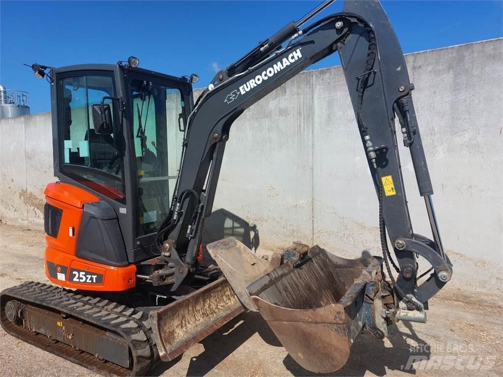Eurocomach 25ZT Mini pelle < 7t
