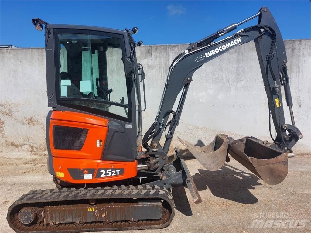 Eurocomach 25ZT Mini pelle < 7t