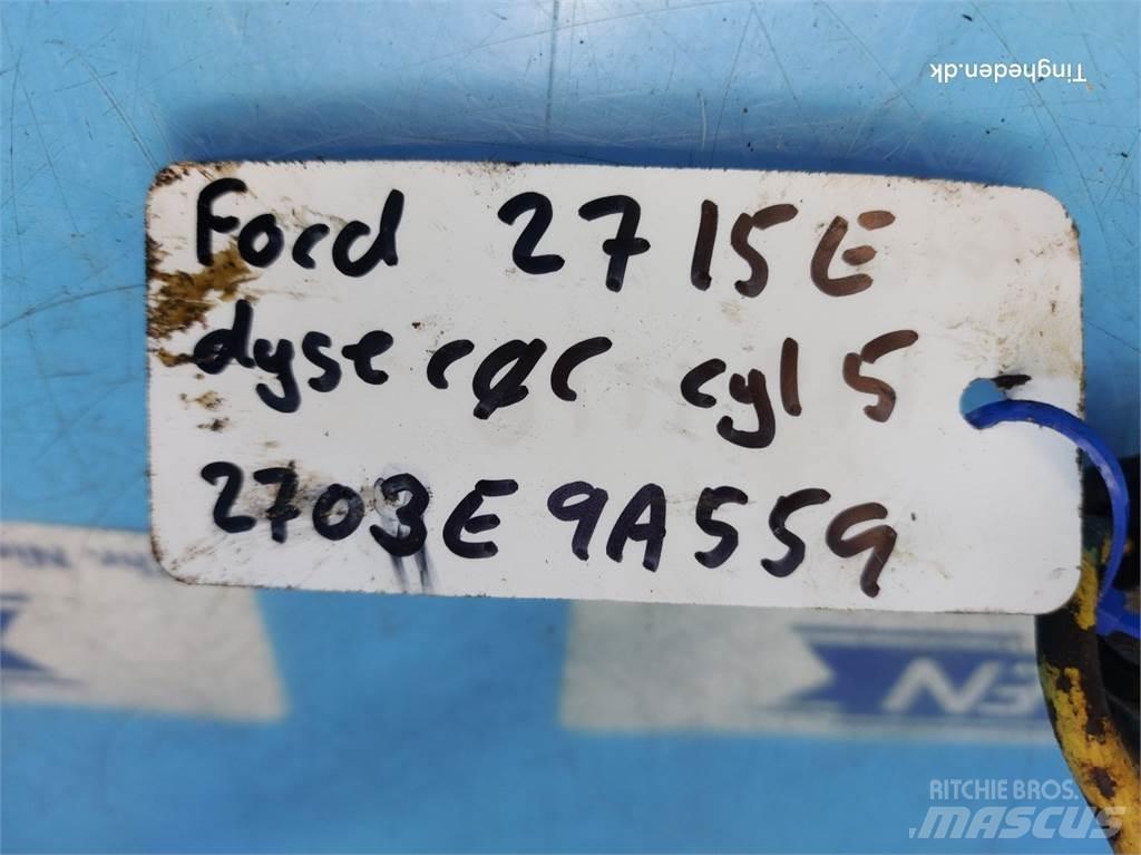 Ford 2715E Moteur