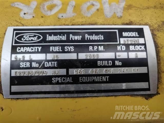 Ford 2725E Moteur