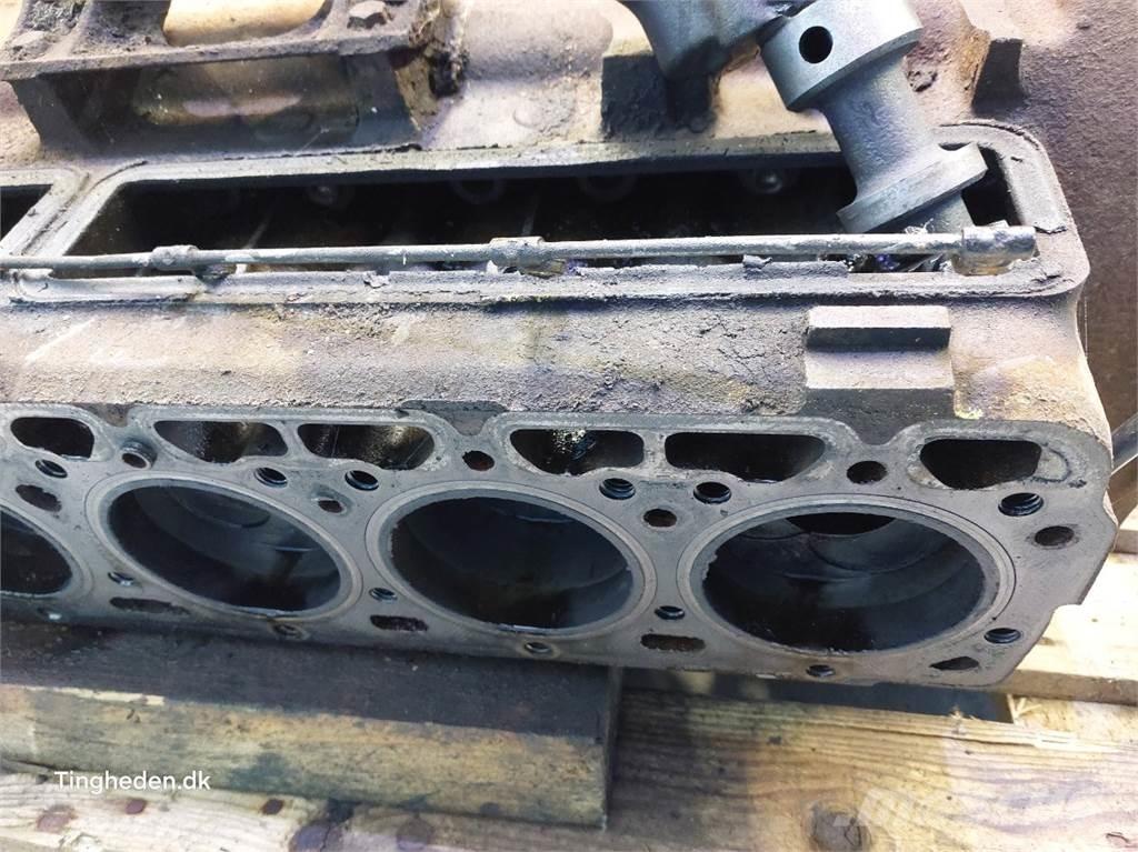 Ford Trader 590E Moteur