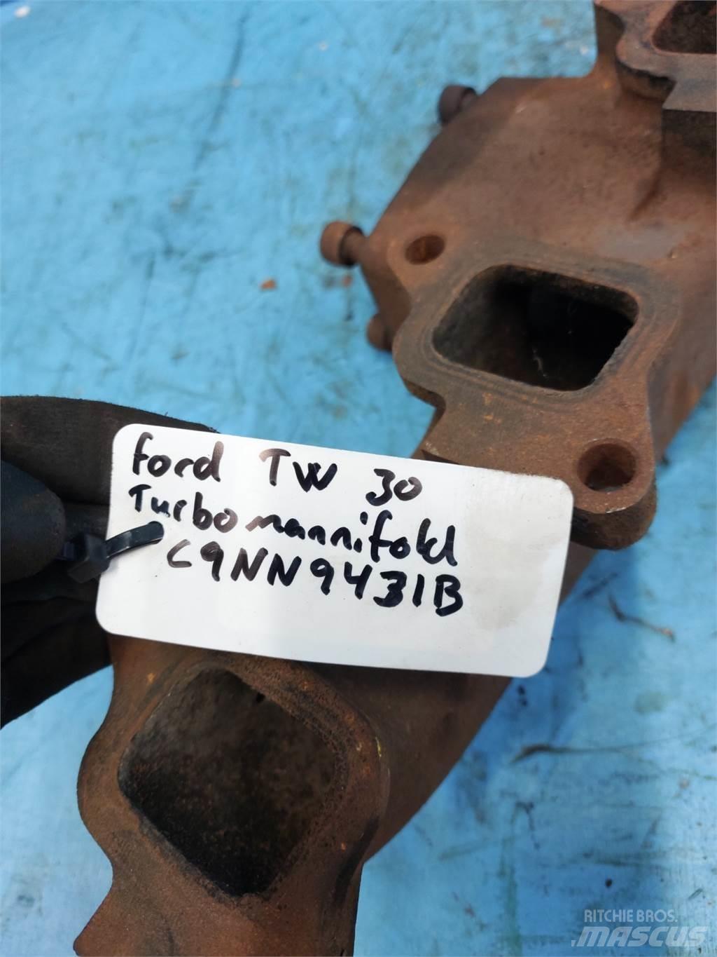 Ford TW 30 Moteur