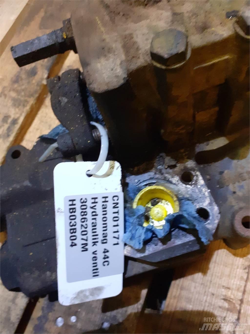  Hannonag 44C Hydraulique