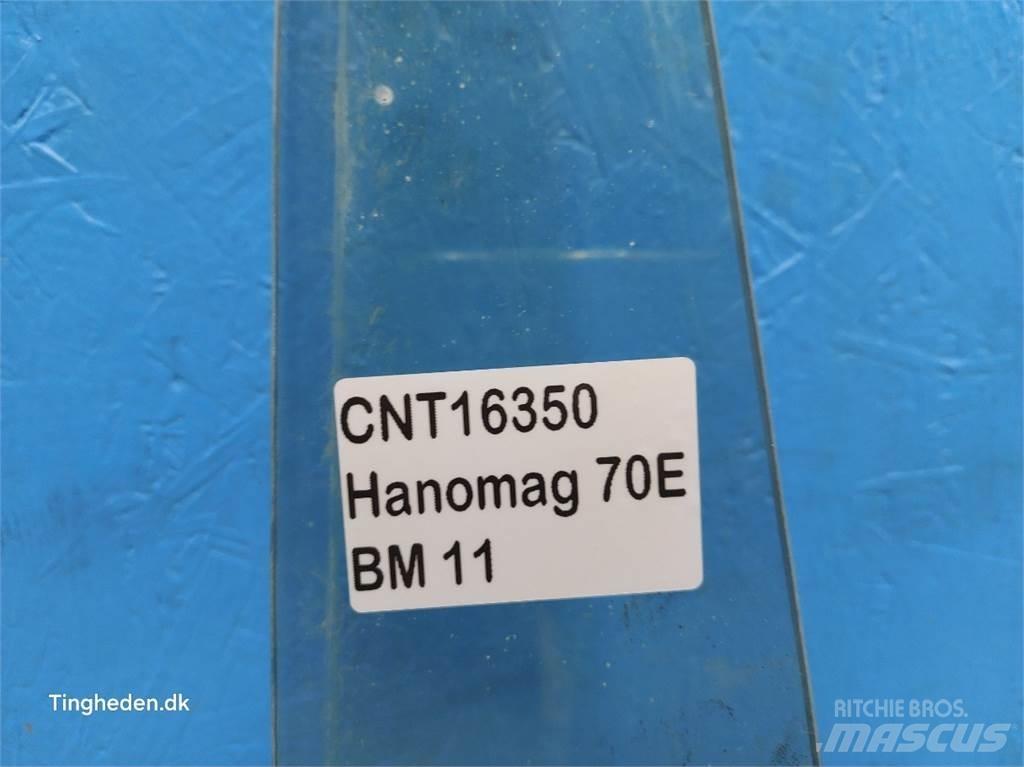  Hannonag 70E Cabine