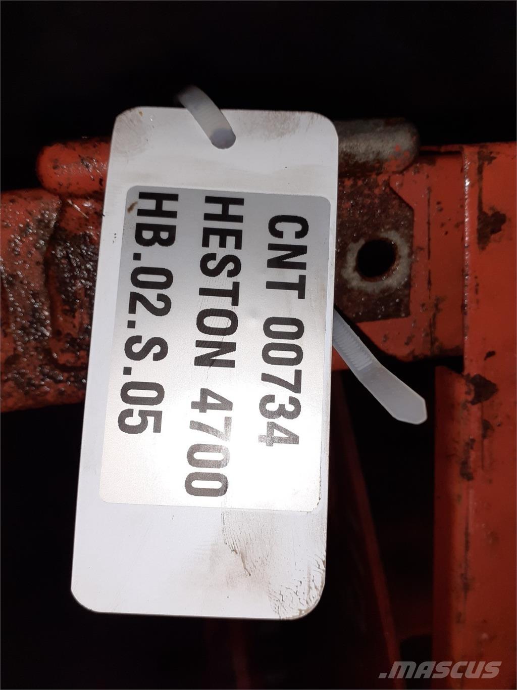 Hesston 4700 Autres matériels de fenaison