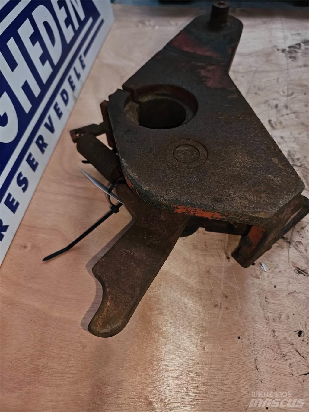 Hesston 4700 Autres matériels de fenaison