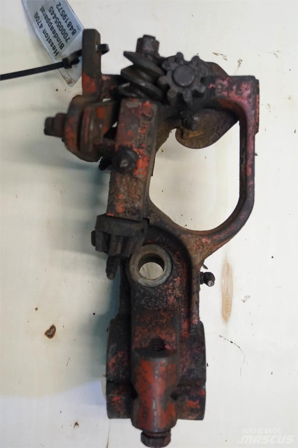 Hesston 4700 Autres matériels de fenaison