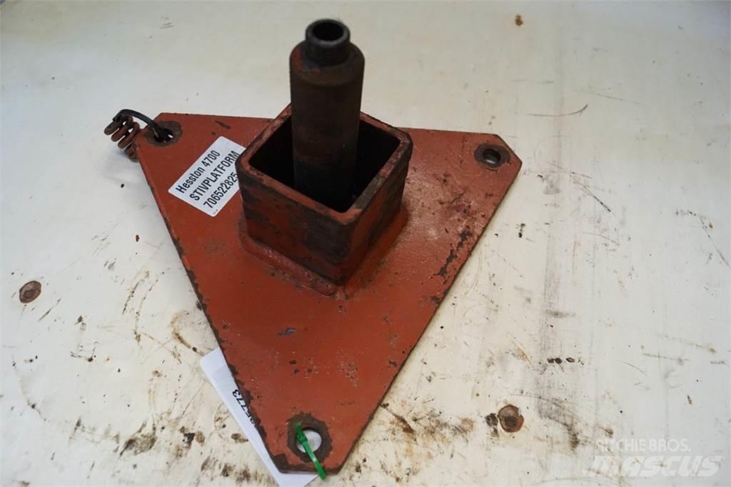 Hesston 4700 Autres équipements pour tracteur