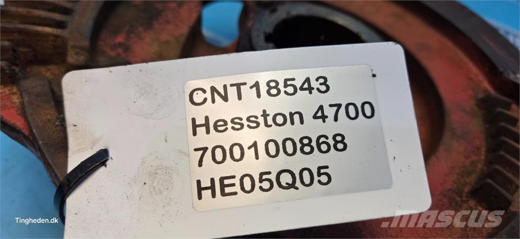 Hesston 4700 Autres matériels de fenaison
