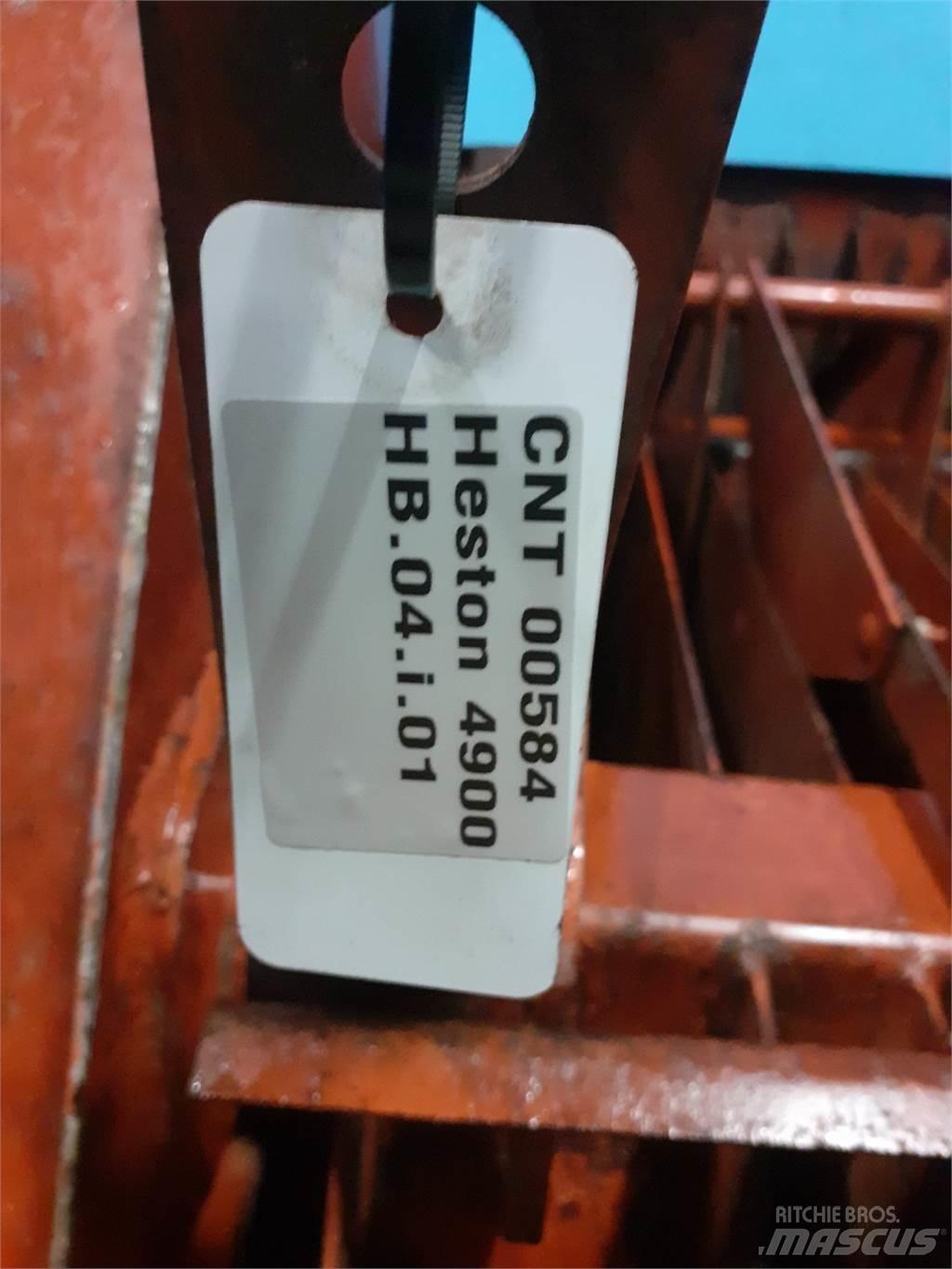 Hesston 4900 Autres matériels de fenaison