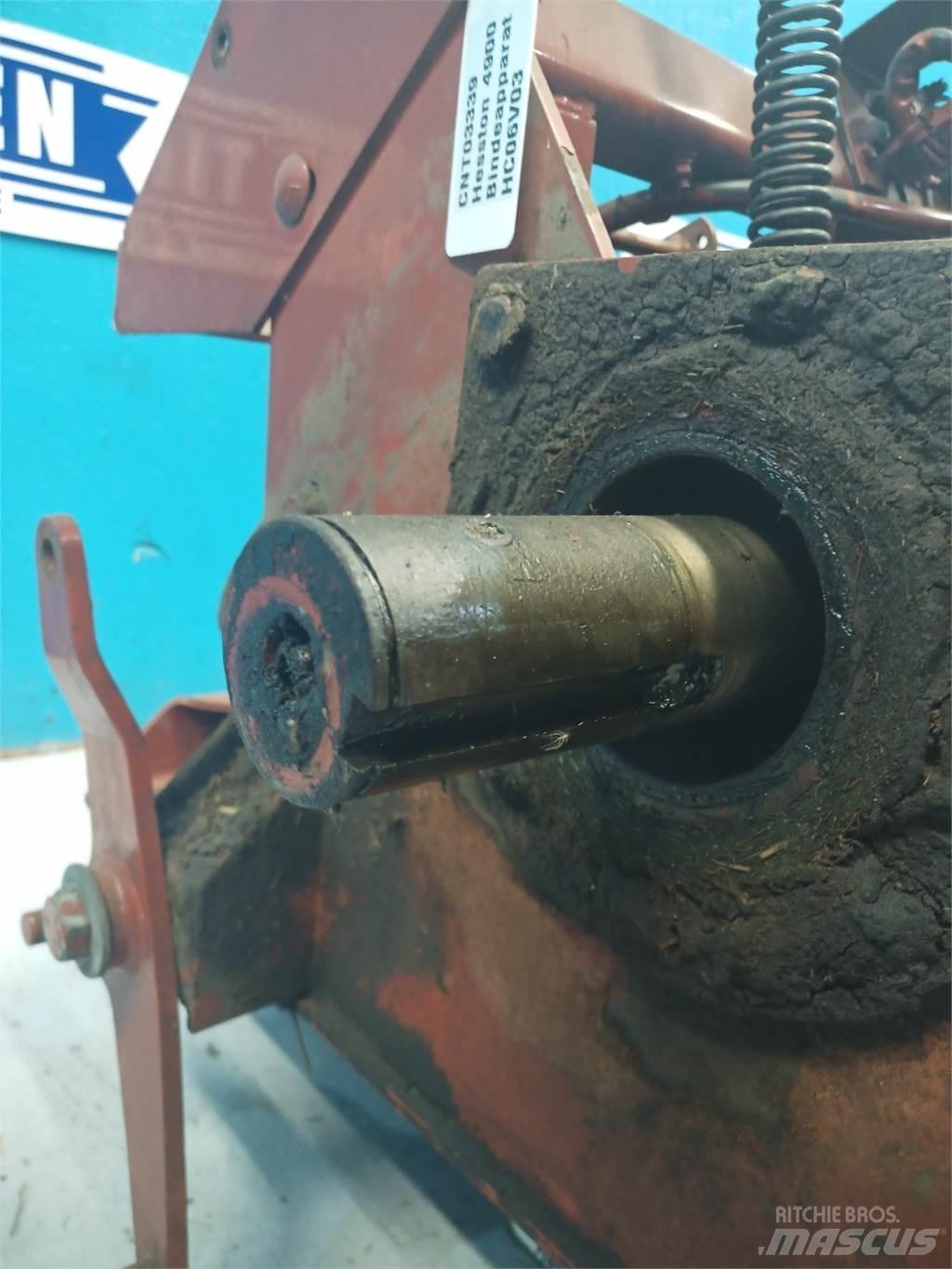 Hesston 4900 Autres matériels de fenaison