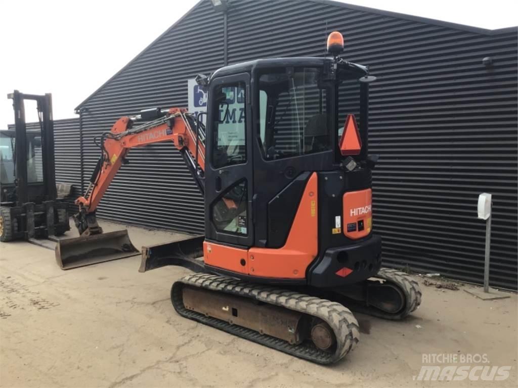Hitachi ZX33U Mini pelle < 7t