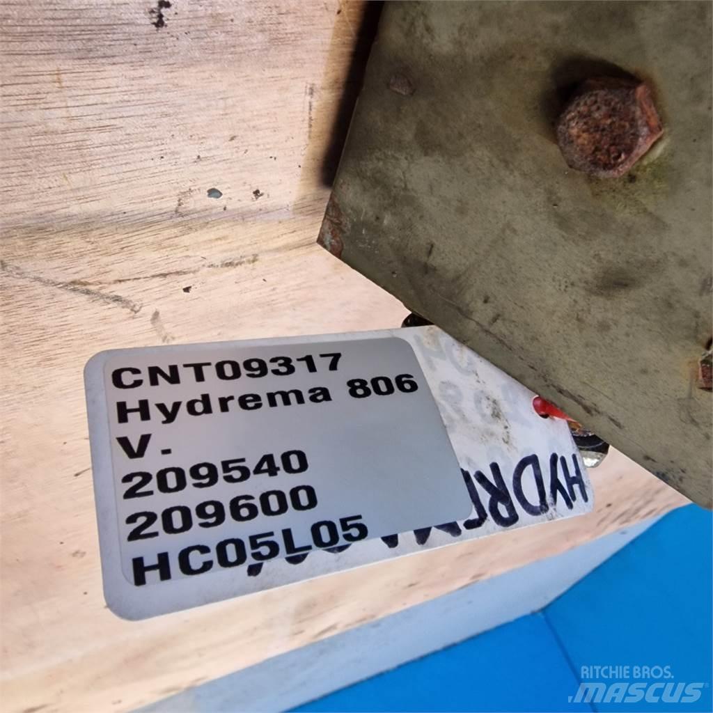 Hydrema 806 Bras et Godet
