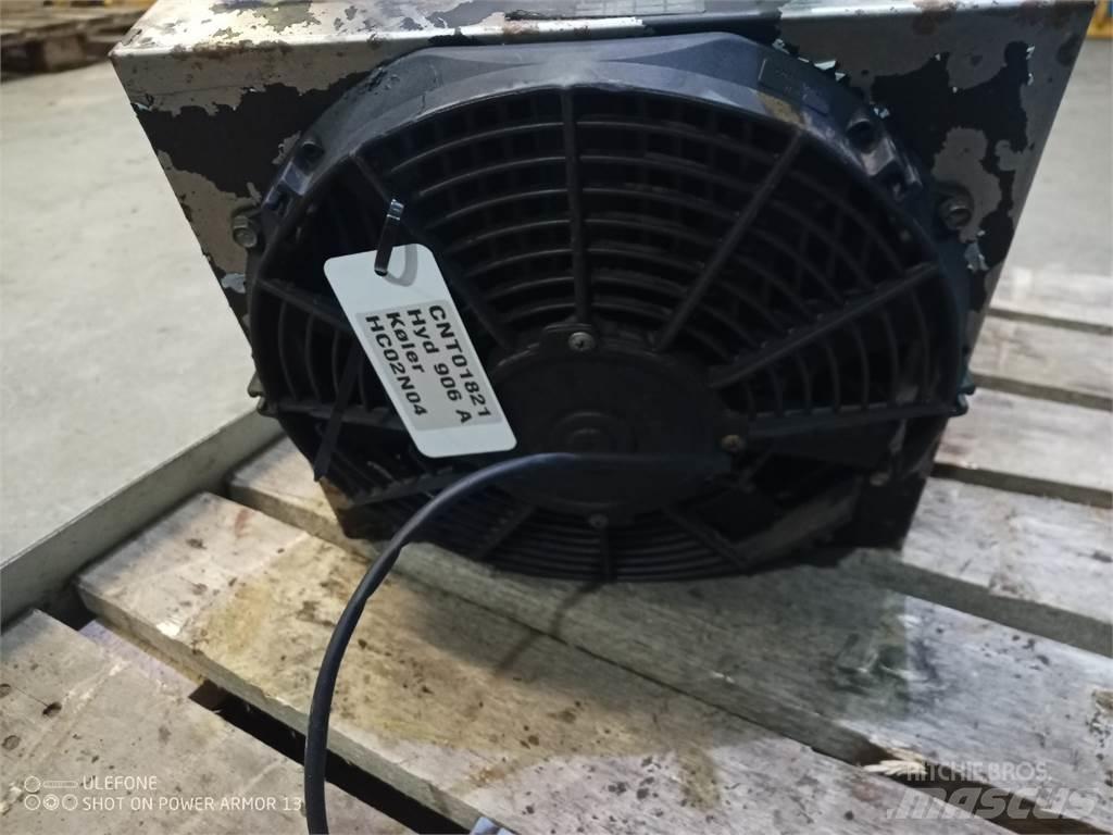 Hydrema 906A Radiateurs