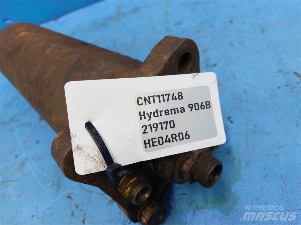 Hydrema 906B Pelle rétro arrière