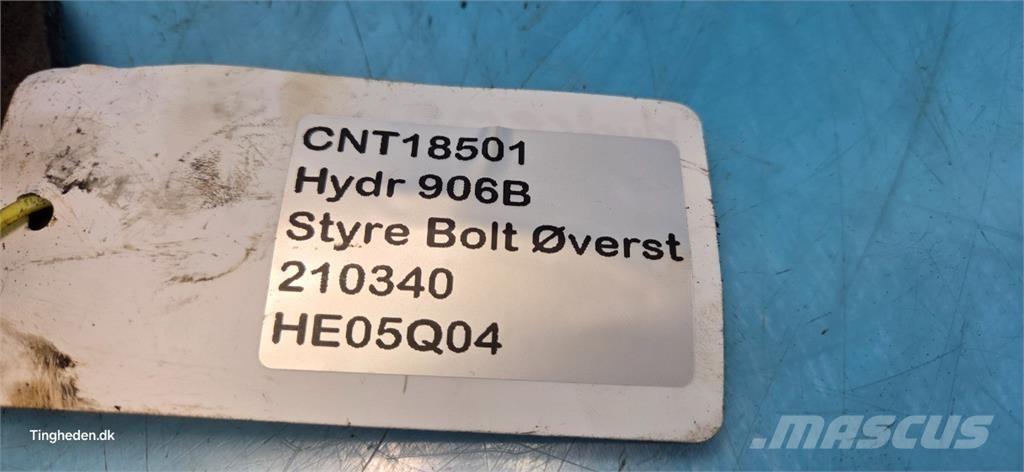 Hydrema 906B Essieux