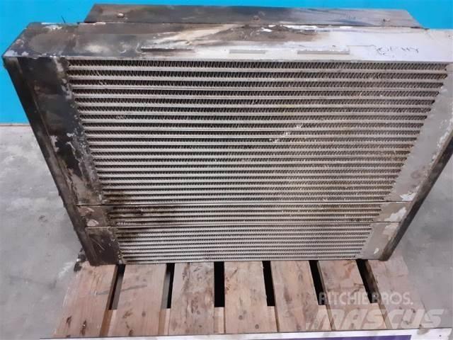 Hydrema 906C Radiateurs
