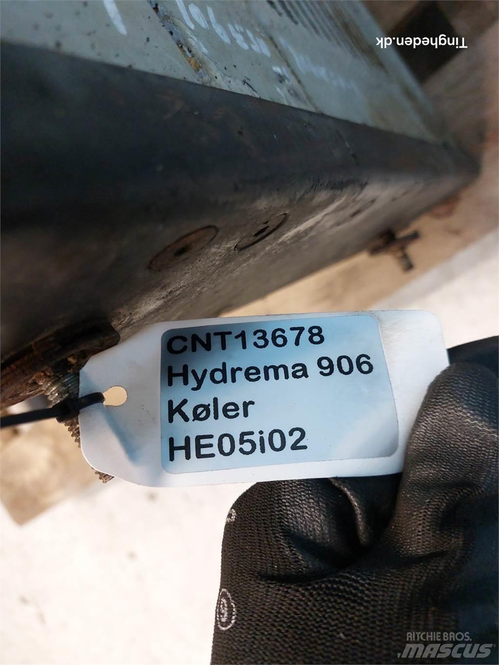 Hydrema 906C Radiateurs