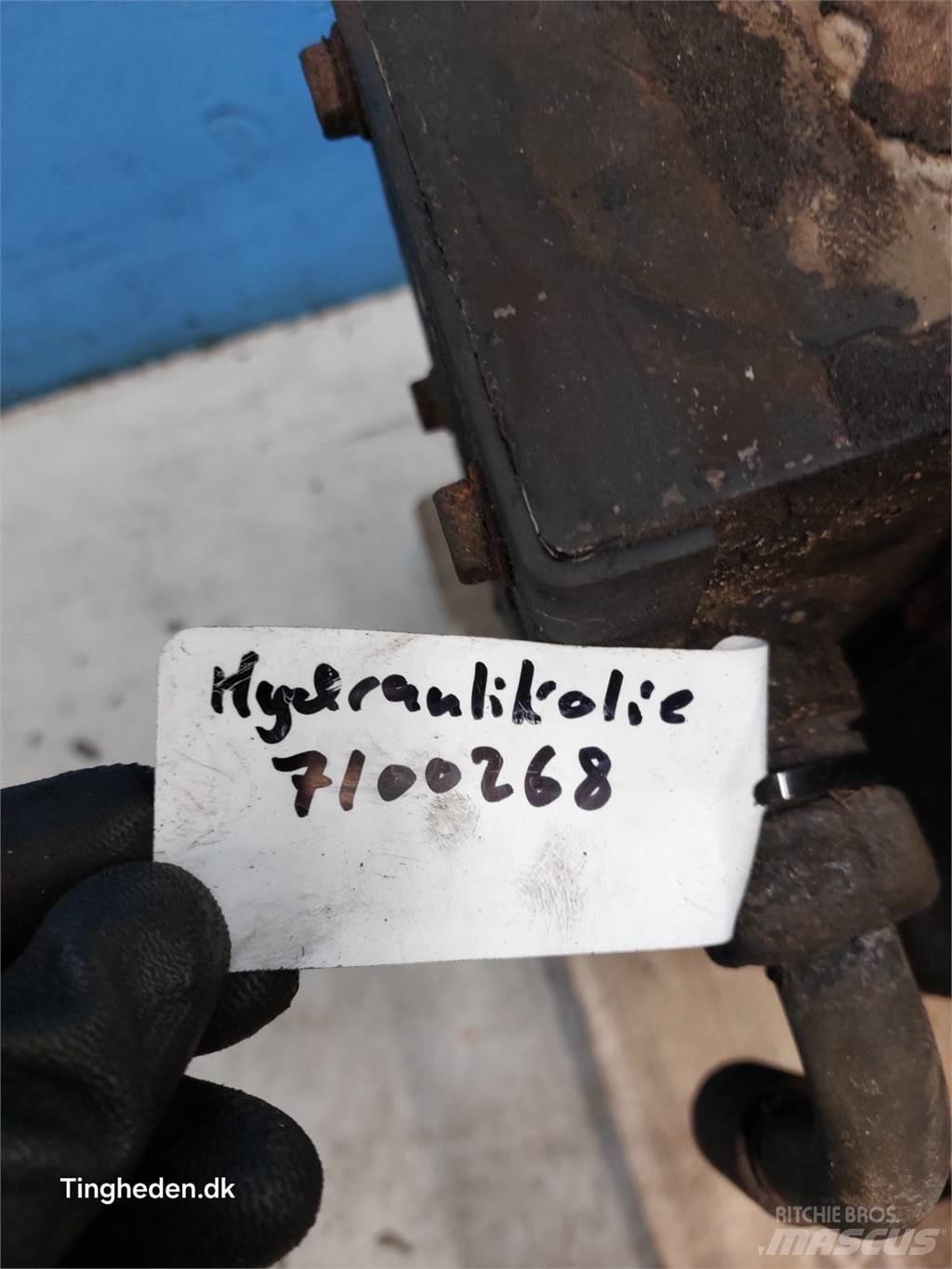 Hydrema 906C Radiateurs
