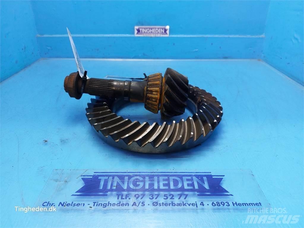 JCB 413S Transmission