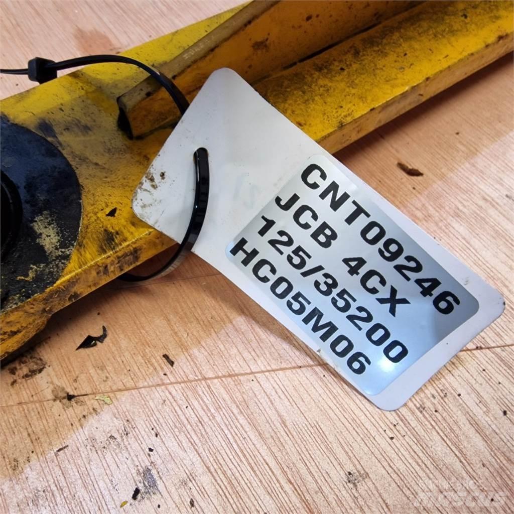 JCB 4CX Bras et Godet