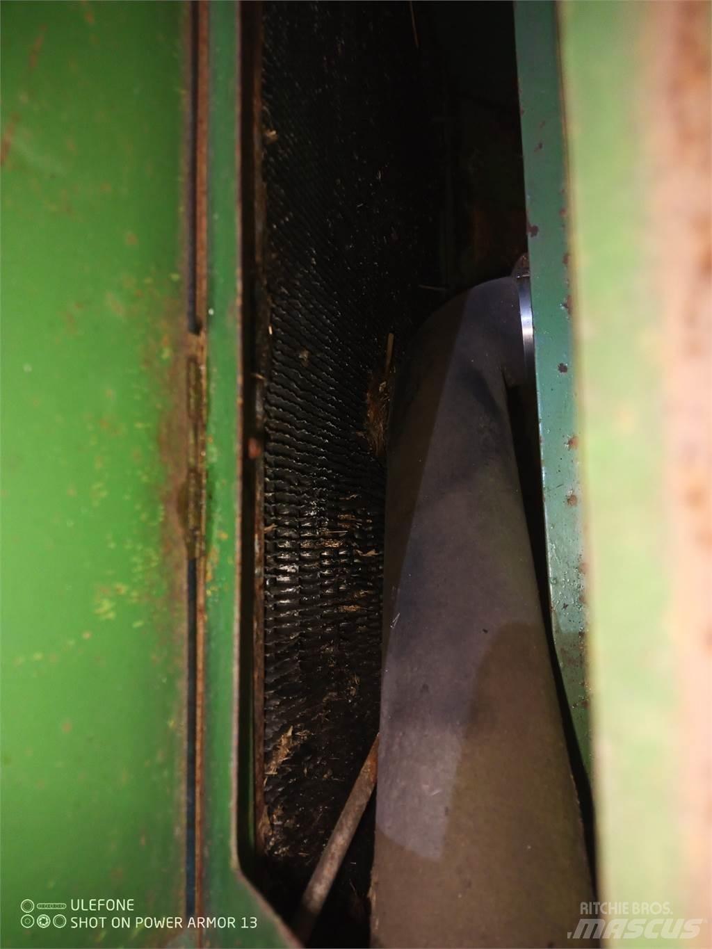 John Deere 1075 Cabines et Intérieur